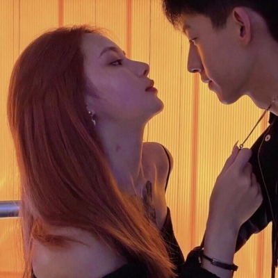 让人很羡慕很甜蜜的情侣微信头像