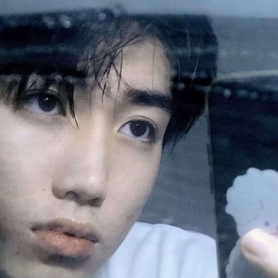 很酷很文艺范的男生微信头像