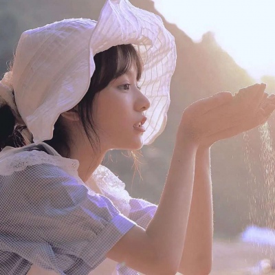 元气满满的女生头像