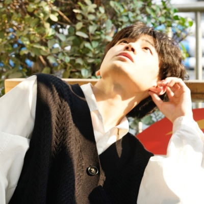 干净清爽阳光的男生微信头像