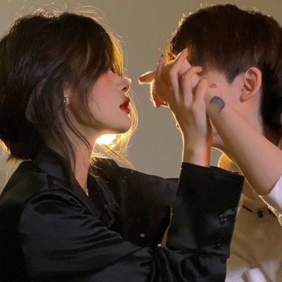 爱意满满的情侣头像