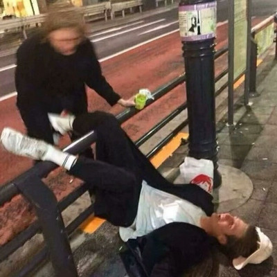 ins风搞怪的男生微信头像