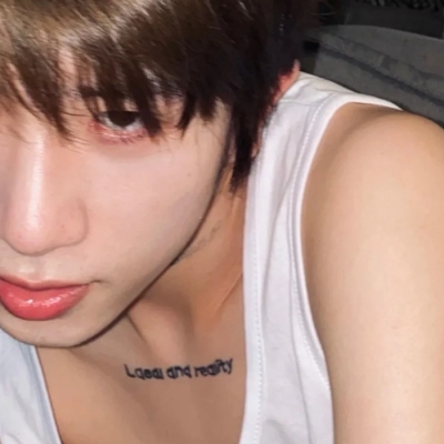 干净清爽阳光的男生微信头像