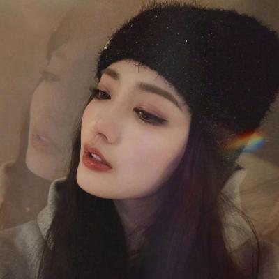 带帽萌妹女生头像