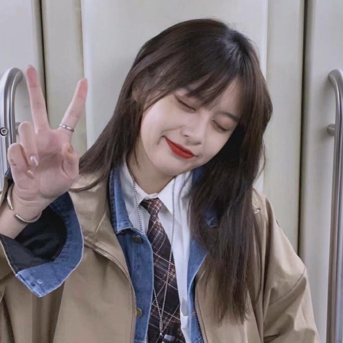 女生可爱沙雕可盐可甜的微信头像