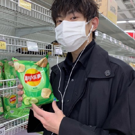 帅气男孩都用的微信头像