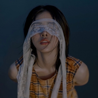酷拽有个性的女生微信头像