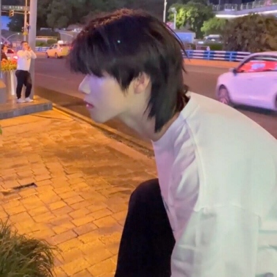 高颜值的个性男生微信头像