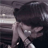 超酷的时尚男生微信头像