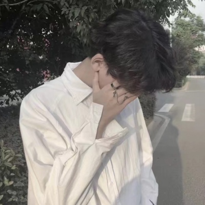 长相眉清目秀的男生微信头像
