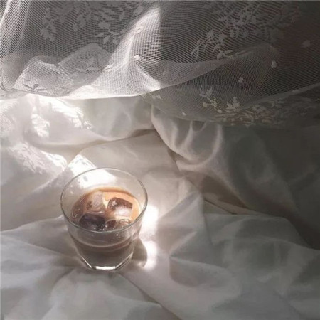 很浪漫唯美的微信聊天背景图