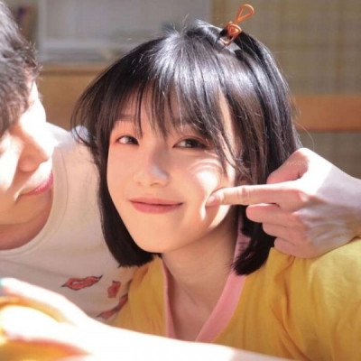 真人一人一半甜蜜情侣微信头像