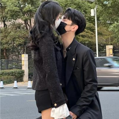 很宠溺的双人情侣头像
