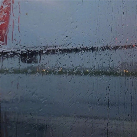 让人感到很伤感的背景图