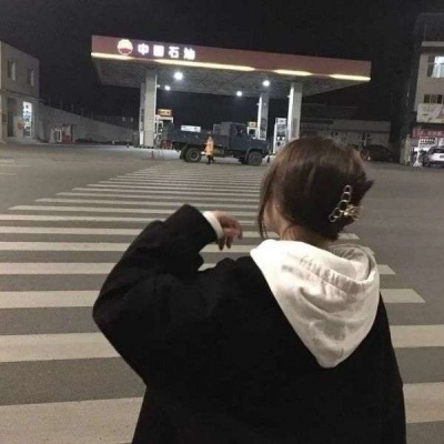 深色系让人抑郁伤感的微信头像