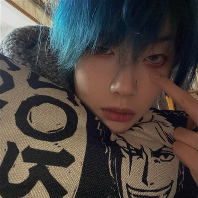 ins风搞怪的男生微信头像