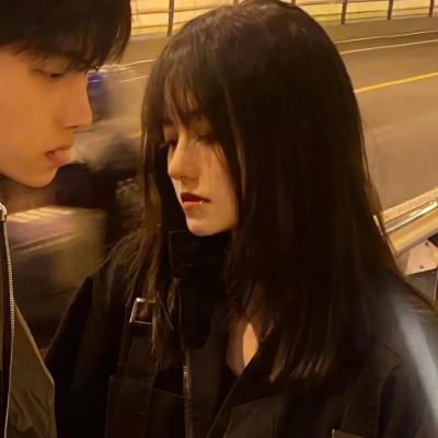 很宠溺的双人情侣头像