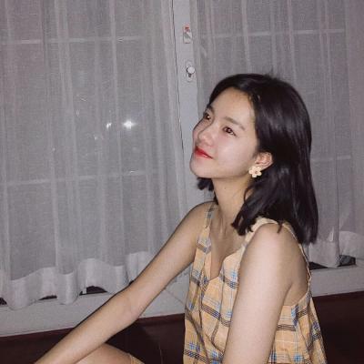 调皮又很可爱的女生头像