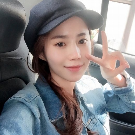 非主流美女时尚个性图片