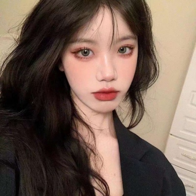 酷酷的真人女生微信头像