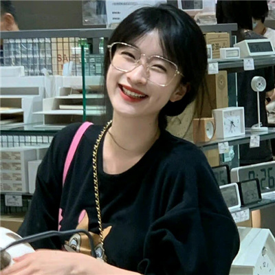 颜值很高的女头