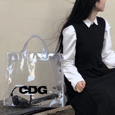 无证脸背影帅气女孩微信头像