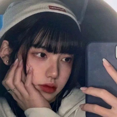 有点霸道的超拽女生微信头像