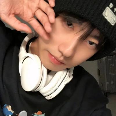 痞帅的男头很精致又很耐看