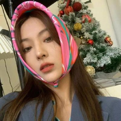 带帽萌妹女生头像