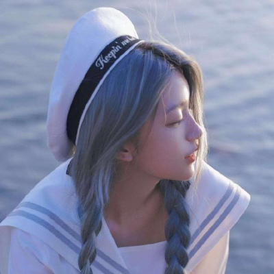 2021散落人间天使般温柔女生微信头像