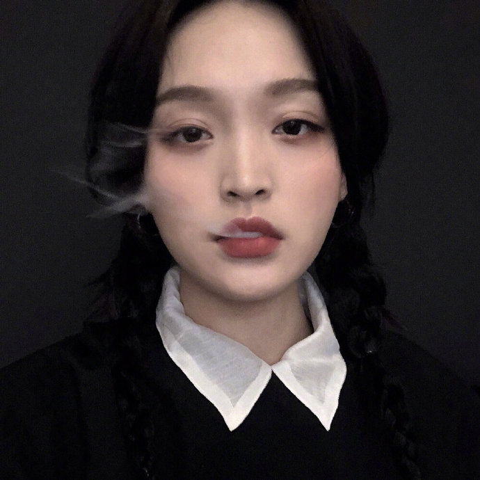 好看的超酷女孩微信头像