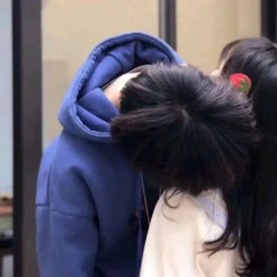 一左一右情侣部位微信头像