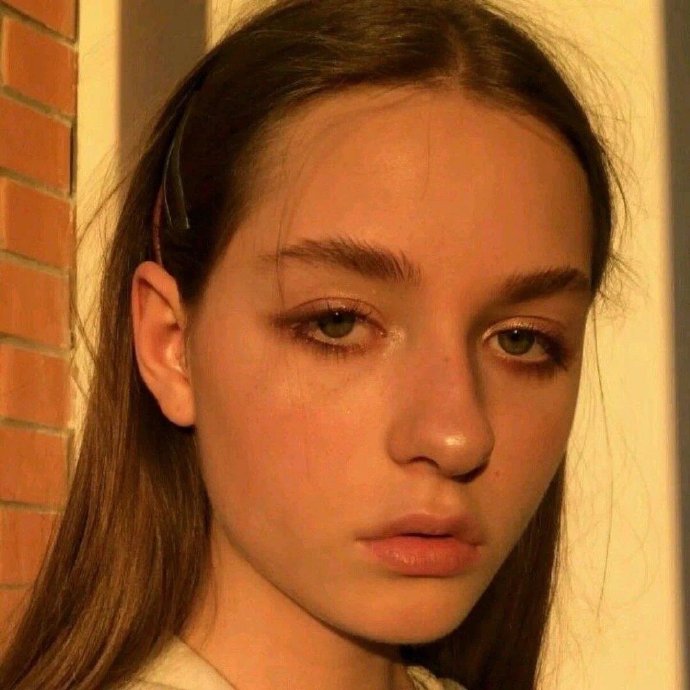 最新有气质的女生微信头像