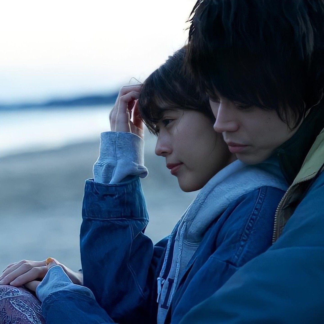 《花束般的恋爱》菅田将晖 * 有村架纯情侣微信头像