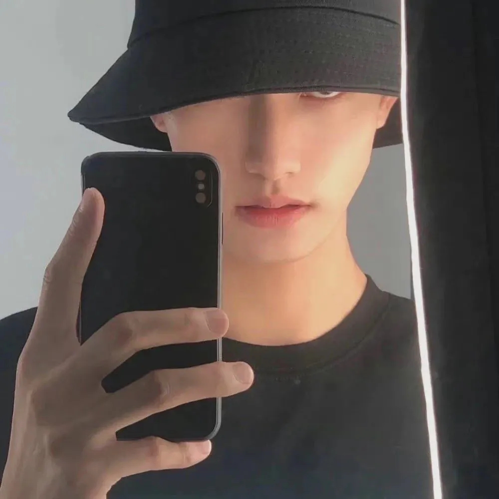 02.10抖音最火头像