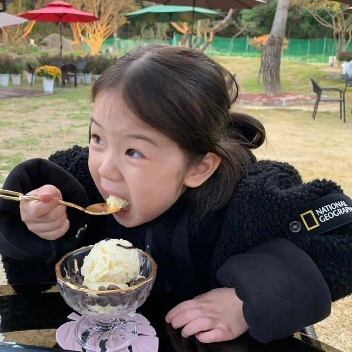 实力干饭人可爱微信头像