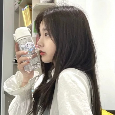 清纯御姐风女孩微信头像