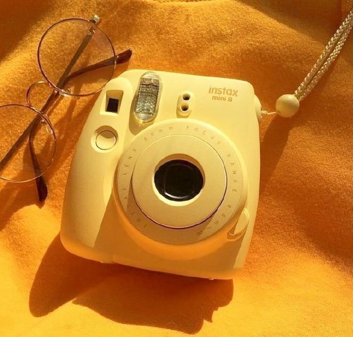 同色系唯美有意境的影子微信朋友圈背景图