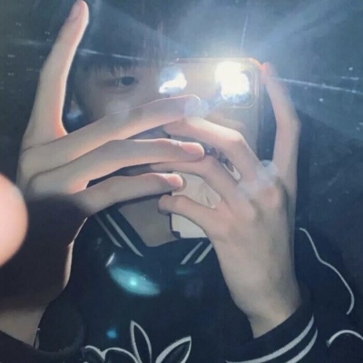 文艺范的真人帅气男生微信头像