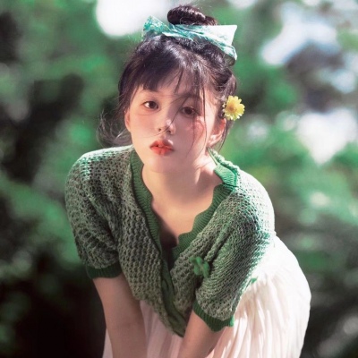 适合春季的唯美梦幻的女生头像