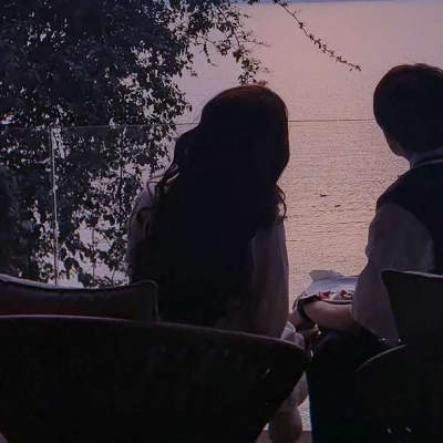 超甜的真人背影情侣头像