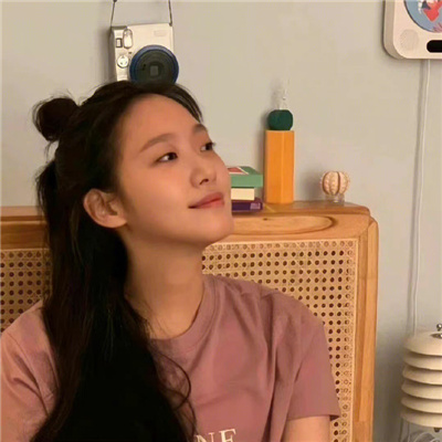 娇憨少女金高银头像