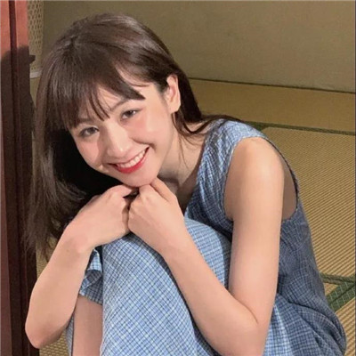 蓝色系超美女生微信头像