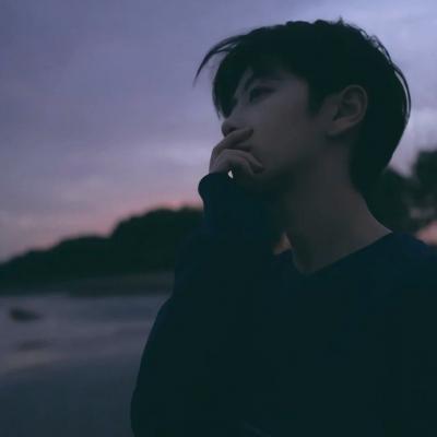 气质很好魅力的男生头像