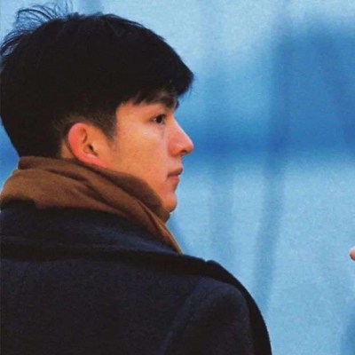 一对俊男美女的情侣微信头像