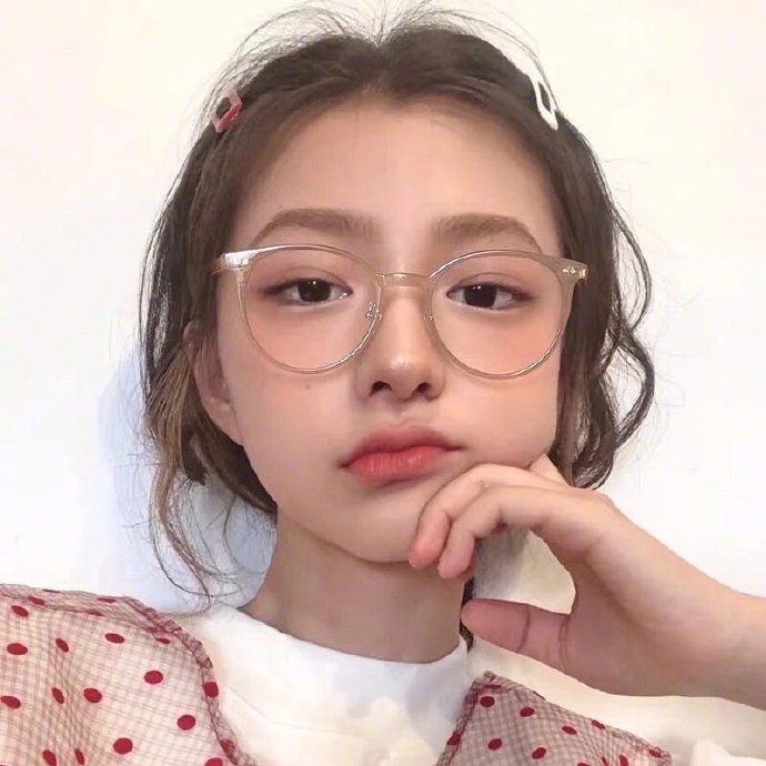 好看的超酷女孩微信头像