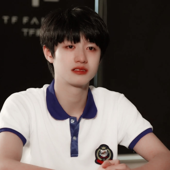 朱志鑫帅气微信头像