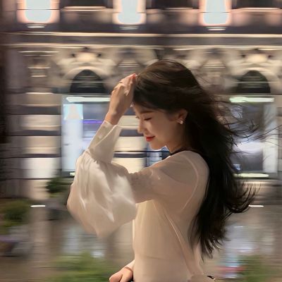 全新气质的女生头像