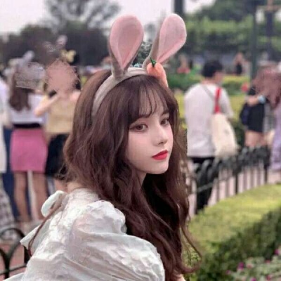 元气满满的女生头像