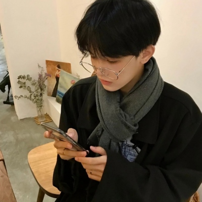 Ins风超酷超帅气男生微信头像